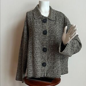 Willow Black and tan Buttoned jacket womens Large with big buttons